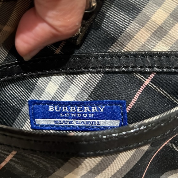 $99. Burberry London played . Blue label. Medium bag . - Picture 5 of 10